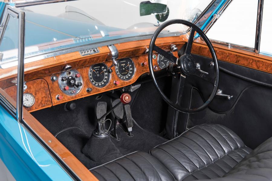Торпедо Lagonda V12 Rapide Drophead Coupe 1938 года  (фото 22 из 33)